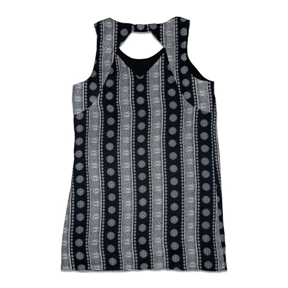 Pink Republic Black and White Keyhole Back Boho Line Print Dress - Picture 2 of 6